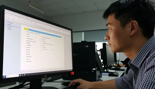 实验室环境应用中的软件研发特点